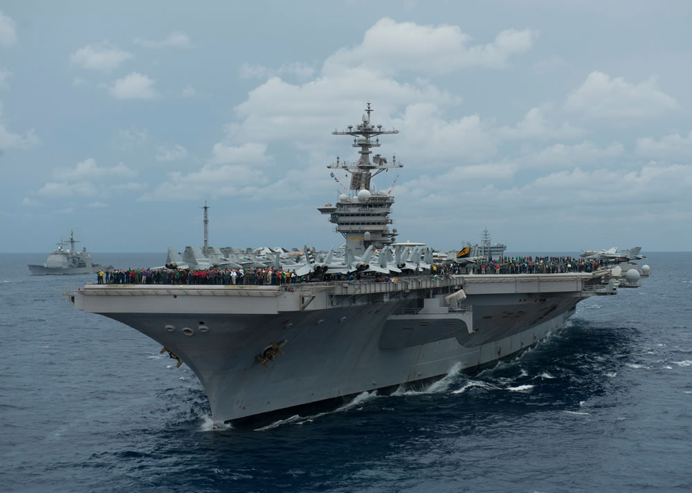 USS_Carl_Vinson_USNphoto_120414-N-DR144-657.jpg