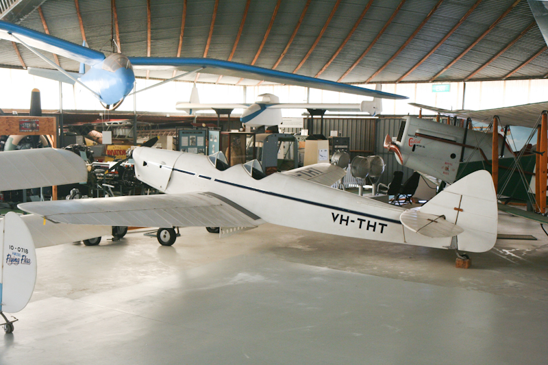 VH-THT DH-94 Moth Minor