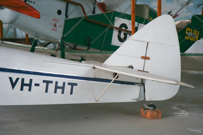 VH-THT DH-94 Moth Minor