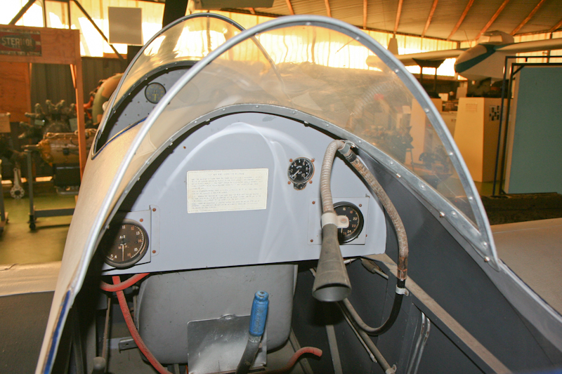 VH-THT DH-94 Moth Minor