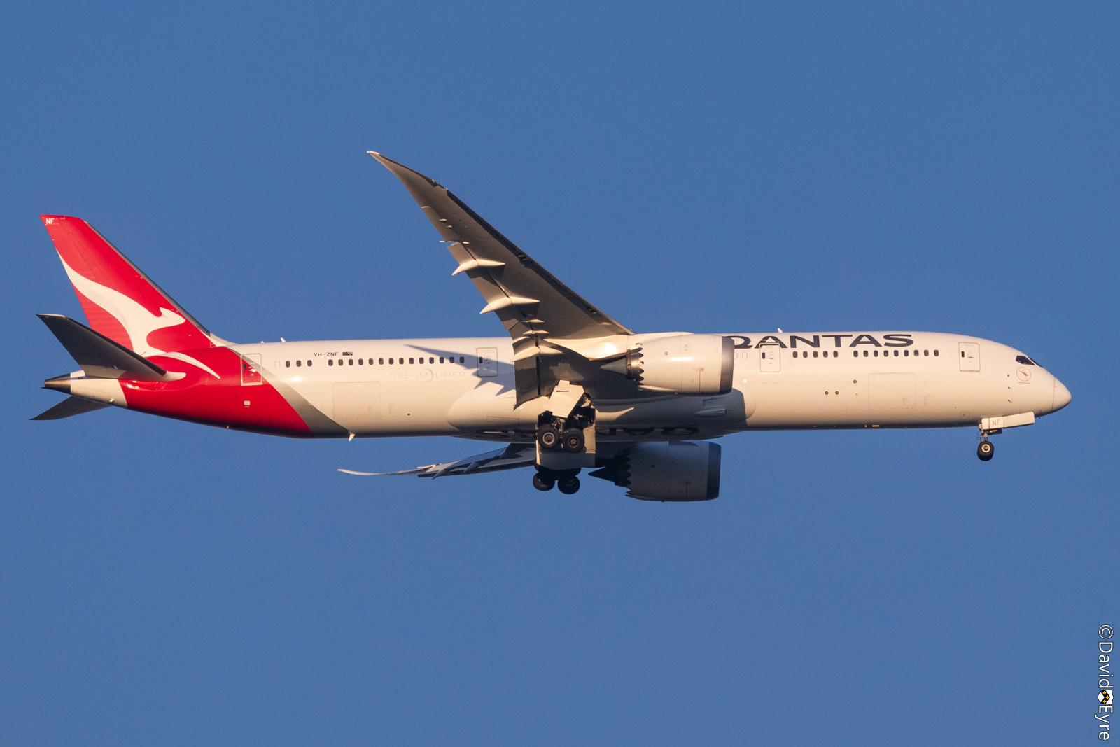 Qf9 Path VH-ZNF Boeing 787-9 Dreamliner of Qantas, named ‘Boomerang’, over the ...